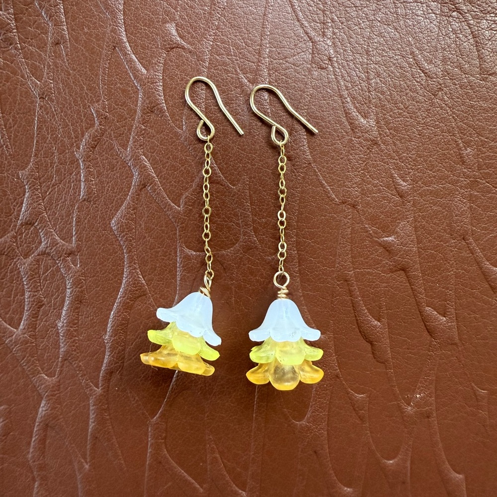 Puakenikeni Dangles